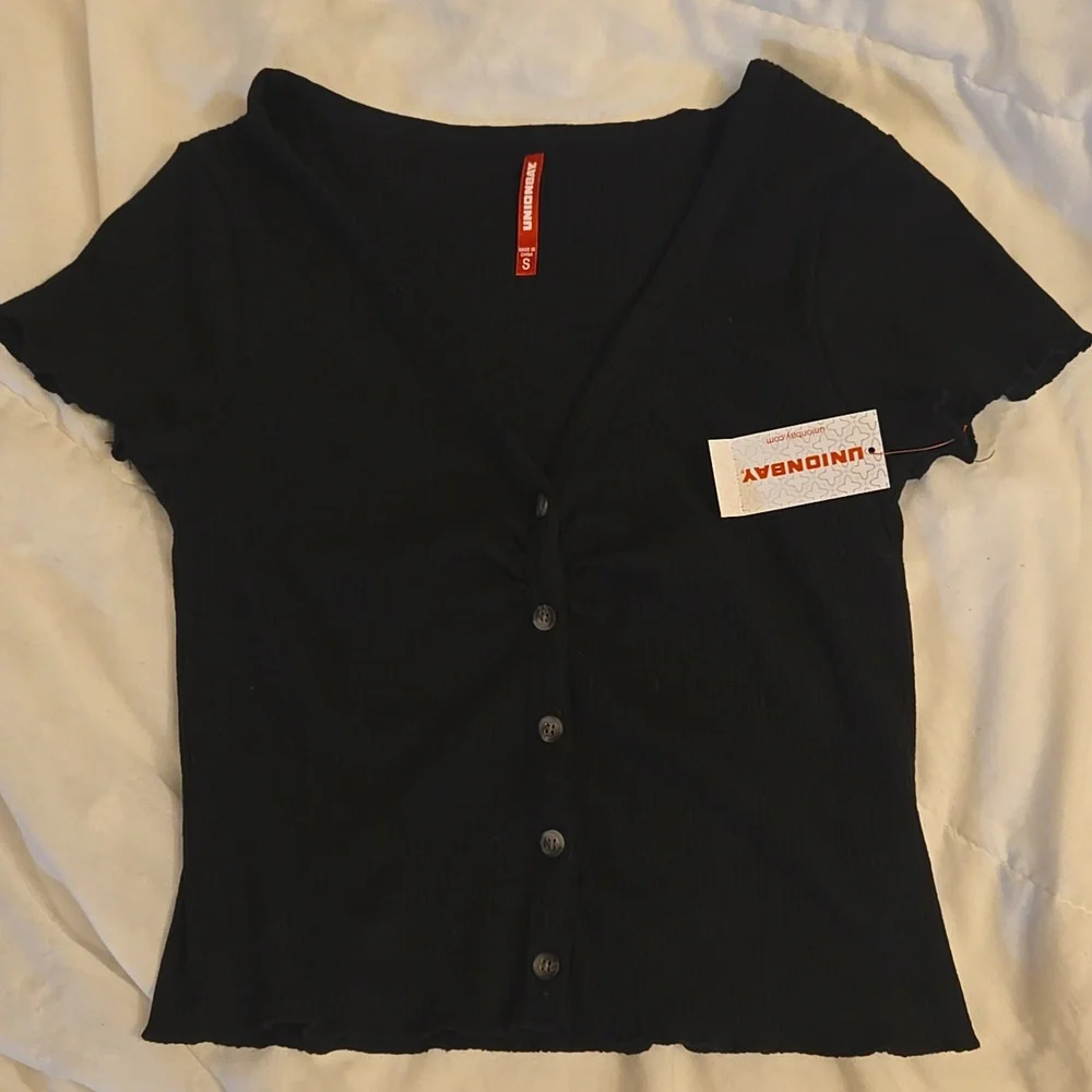 NWT Y2K Fitted Black Ribbed Button Crop Top Iconic 90s Blouse Cottage Minimalist